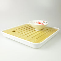 Weißes Teeboot mit herausnehmbarem Bambuseinsatz von vorne