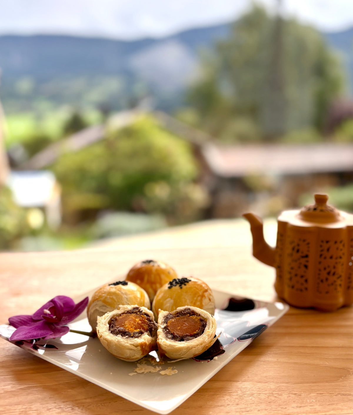 Mooncake und Oolong Tee Tradition zum Mid-Autumn Festival in Taiwan
