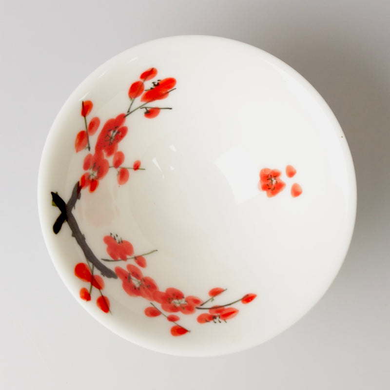 Detailansicht Cherry Blossom chinesische Teeschale aus Keramik mit handbemaltem Design