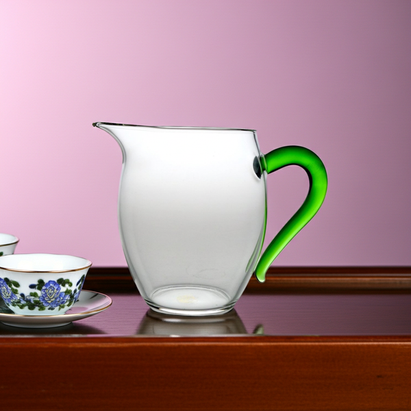 Tee Servierkanne - Pitcher aus Glas mit grünen Griff - 340ml - Evergreen Teashop