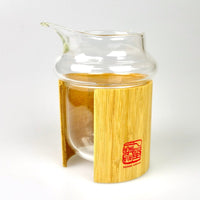 Kleine Tee Servierkanne - Pitcher aus Glas mit Bambusgriff - 250ml Fassungsvermögen - Evergreen Teashop