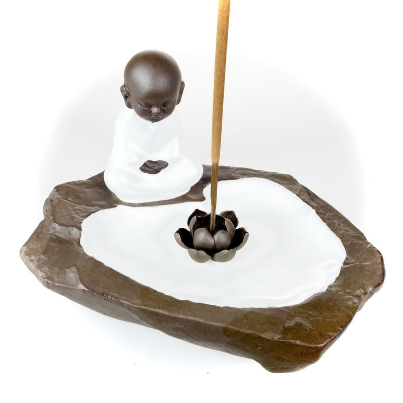 Räucherstäbchenhalter Buddha im Lotus-Sitz - weiss glasiert - Evergreen Teashop